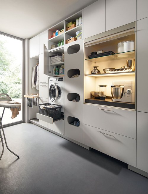 Picture of a kitchen.